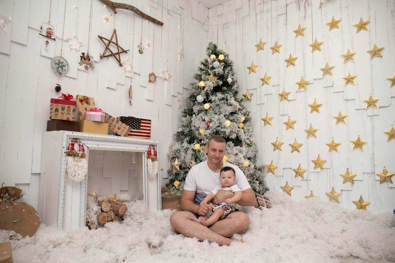 Find the Perfect Christmas Tree With Lights